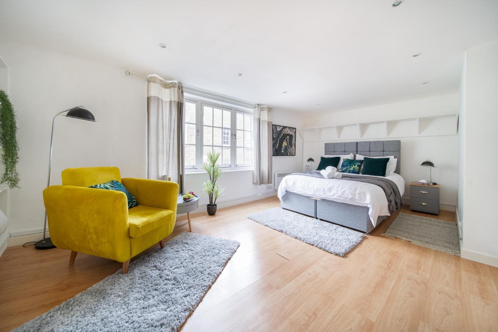 Livestay-Fabulous One Bed Apartments On Covent Garden Лондон Экстерьер фото